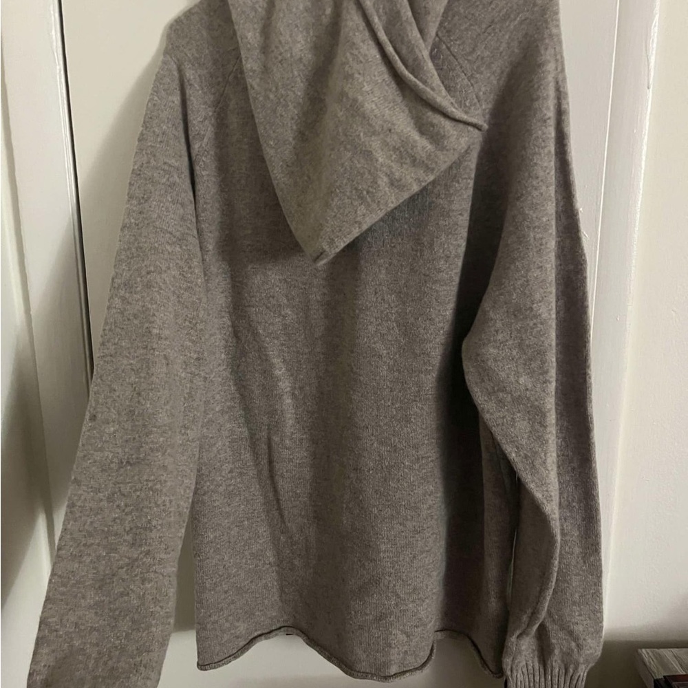100% LAMBSWOOL Hooded Long-sleeved Sweater - Descended From Odin (UK) - Picture 2 of 8